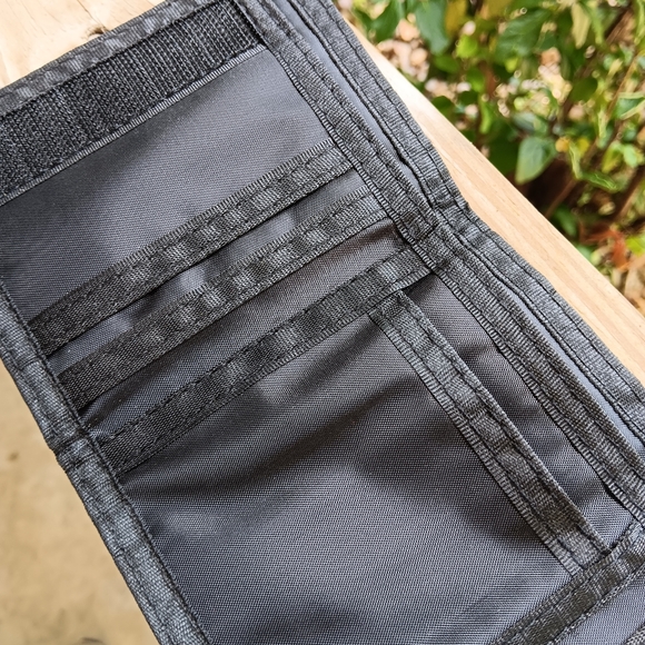 Pokémon Velcro Wallet - Picture 6 of 6